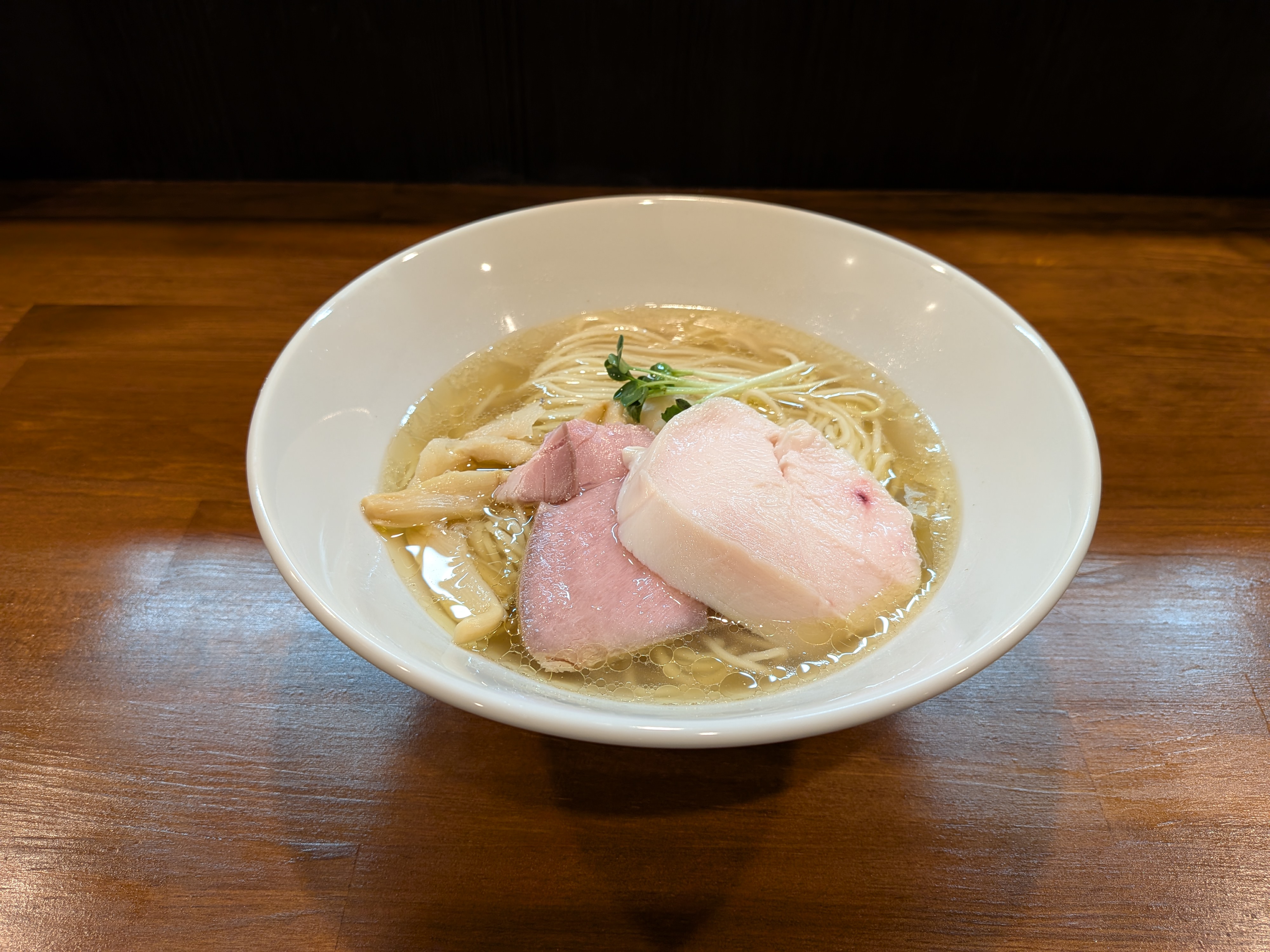 麺屋 豊道の味玉清湯ラーメン（塩／醤油）