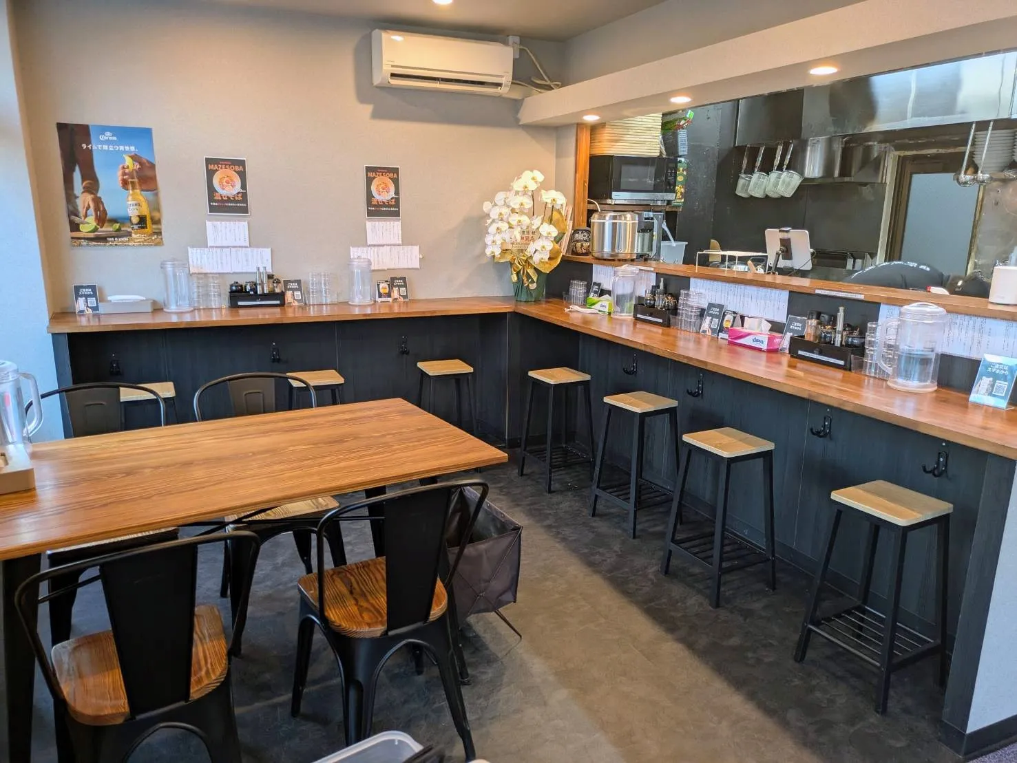 麺屋 豊道 店内